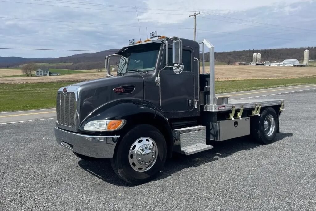 2008 Peterbilt 335