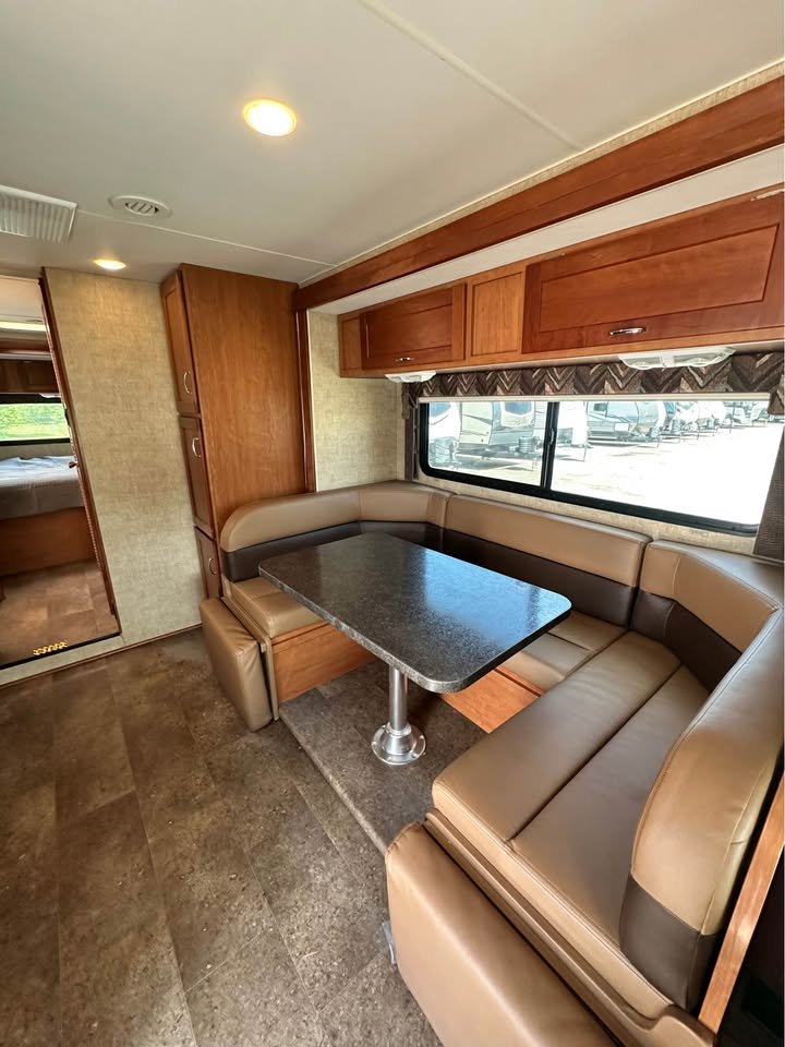 2018 Winnebago Minnie Winnie 26A