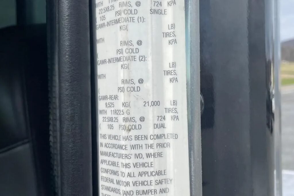 2008 Peterbilt 335