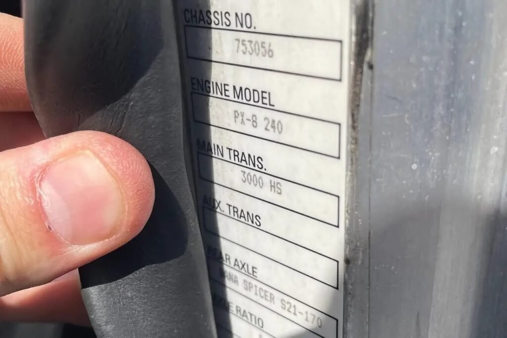 2008 Peterbilt 335
