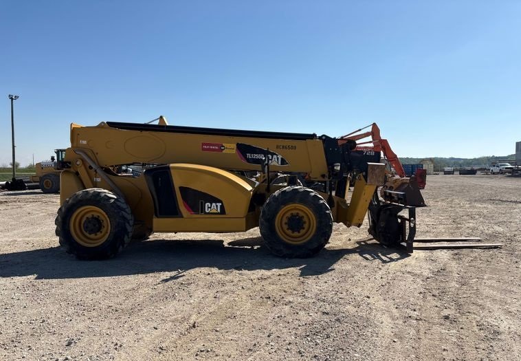 2017 Caterpillar TL1255D Telehandler