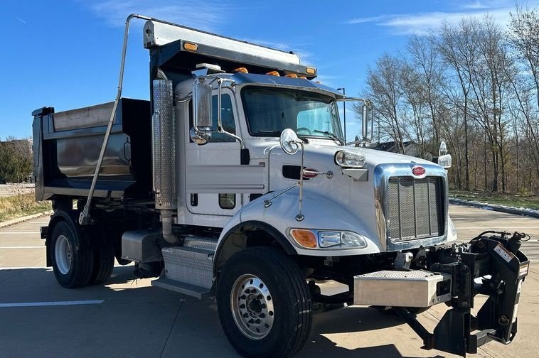 2017 Peterbilt 348 Hook Lift Truck