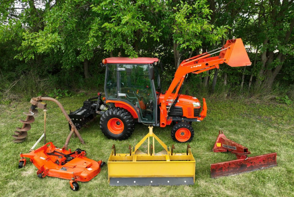 2013 Kubota B3030 4WD Cab Tractor