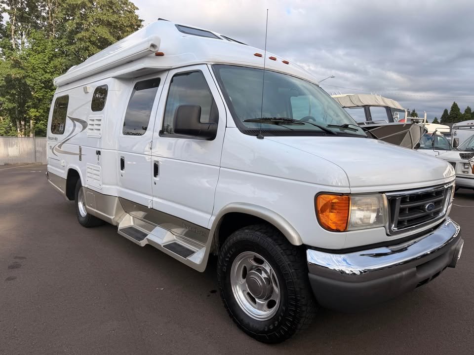2008 Pleasure-Way Excel TS – Class B Motorhome