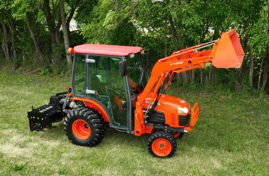 2013 Kubota B3030 4WD Cab Tractor