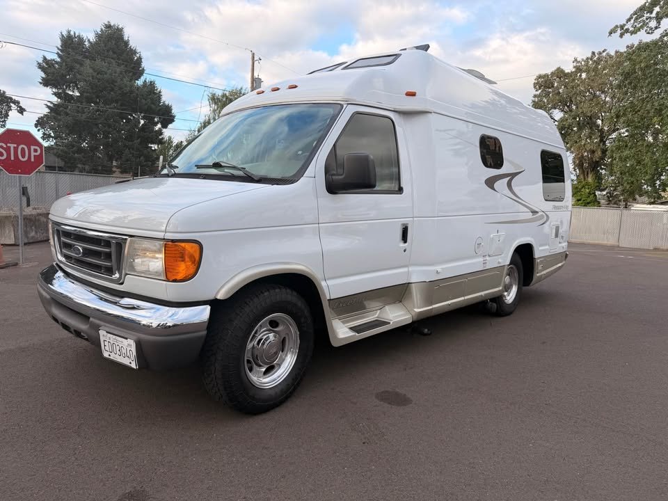 2008 Pleasure-Way Excel TS – Class B Motorhome